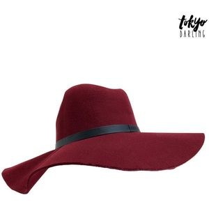 Wide-brim Hat